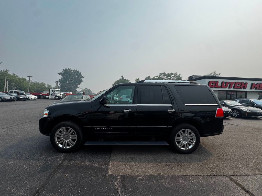 2012 Lincoln Navigator 4WD 4dr - 22945888 - 7