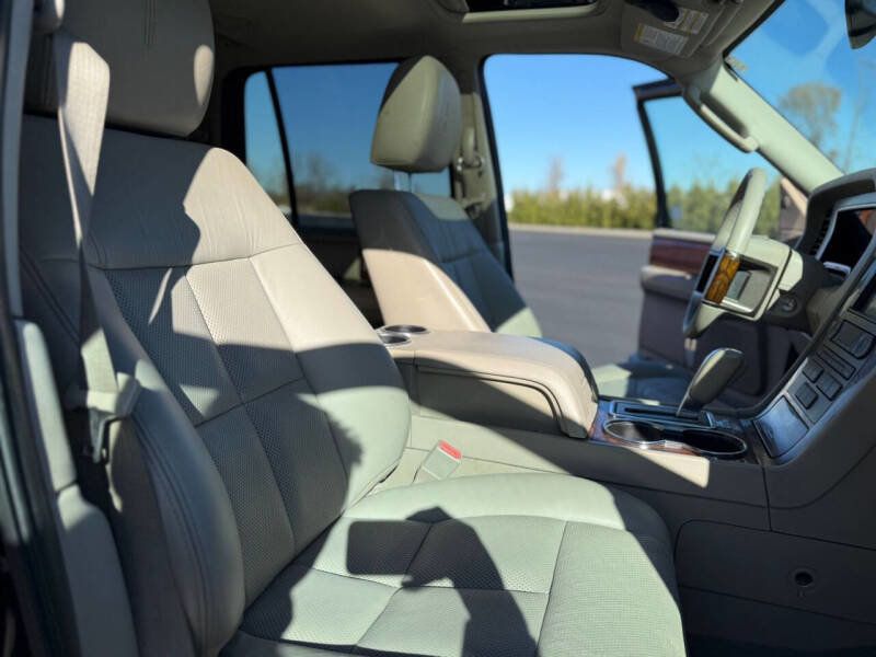 2012 Lincoln Navigator 4WD 4dr - 22945888 - 14