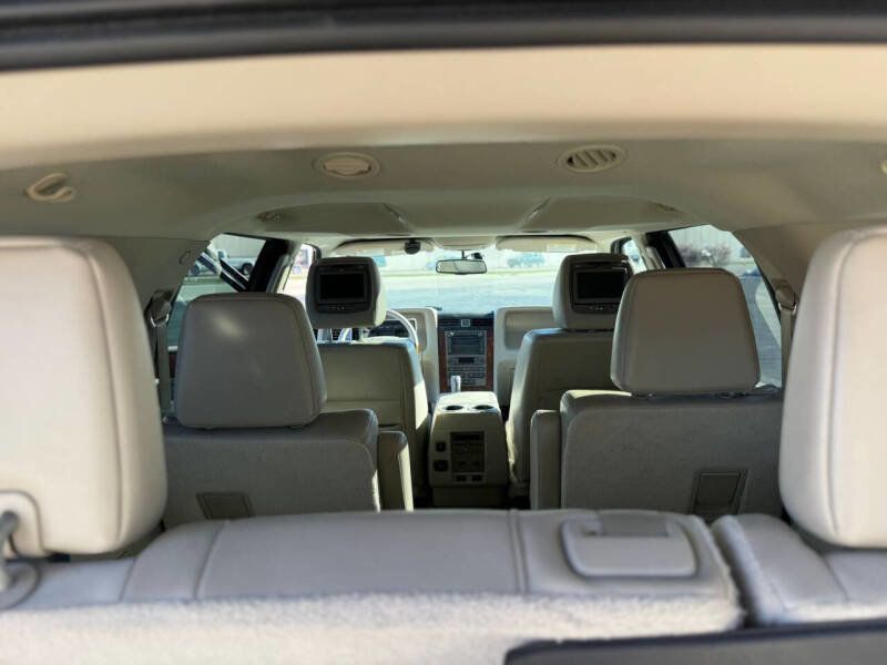 2012 Lincoln Navigator 4WD 4dr - 22945888 - 16