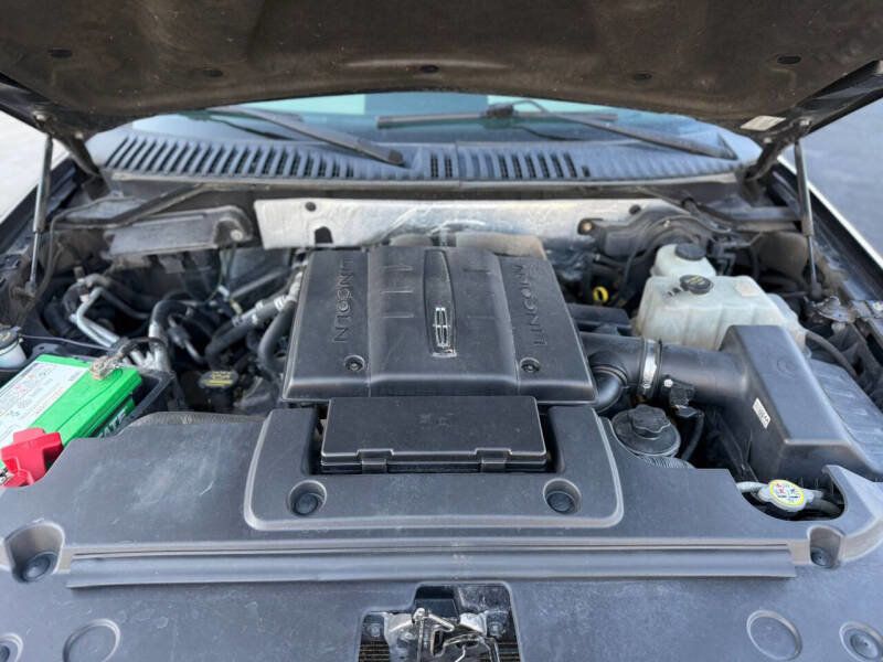 2012 Lincoln Navigator 4WD 4dr - 22945888 - 23