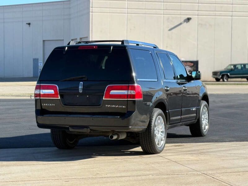 2012 Lincoln Navigator 4WD 4dr - 22945888 - 5