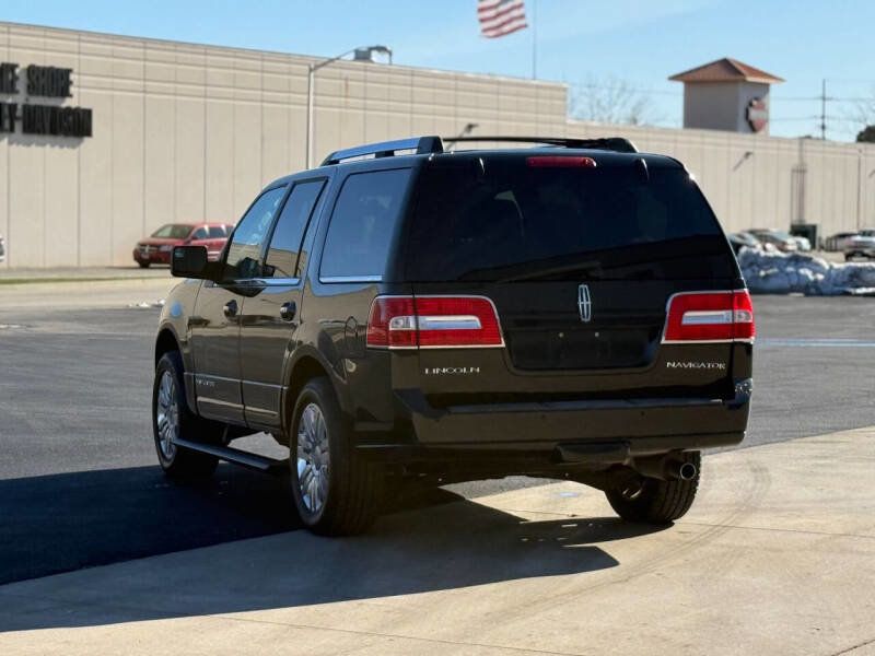 2012 Lincoln Navigator 4WD 4dr - 22945888 - 6