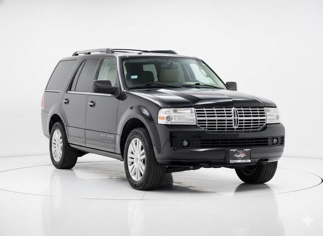 2012 Lincoln Navigator One Owner - Premium Features - Smooth Driving Experience - 22945888 - 2