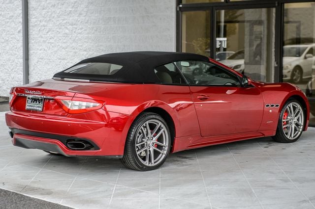 2012 Maserati GranTurismo Convertible LOWER MILES - GREAT COLORS - WELL EQUIPPED - 22364538 - 13