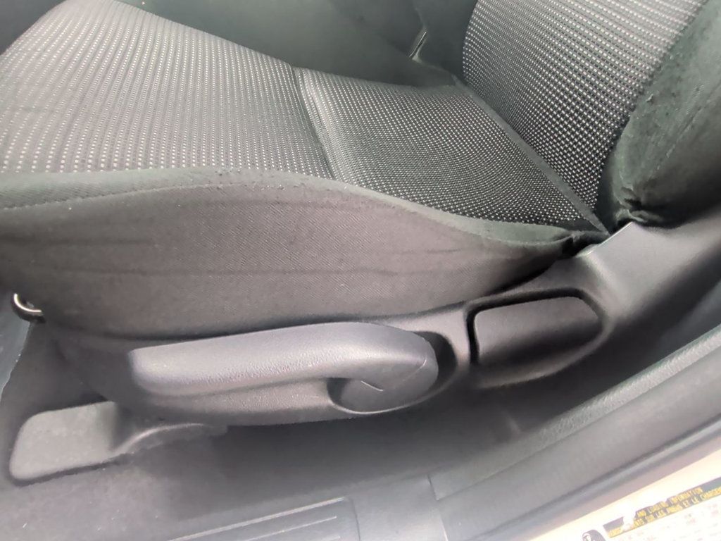 Mazda Mazda3 4dr Sedan Automatic i Sport photo 13