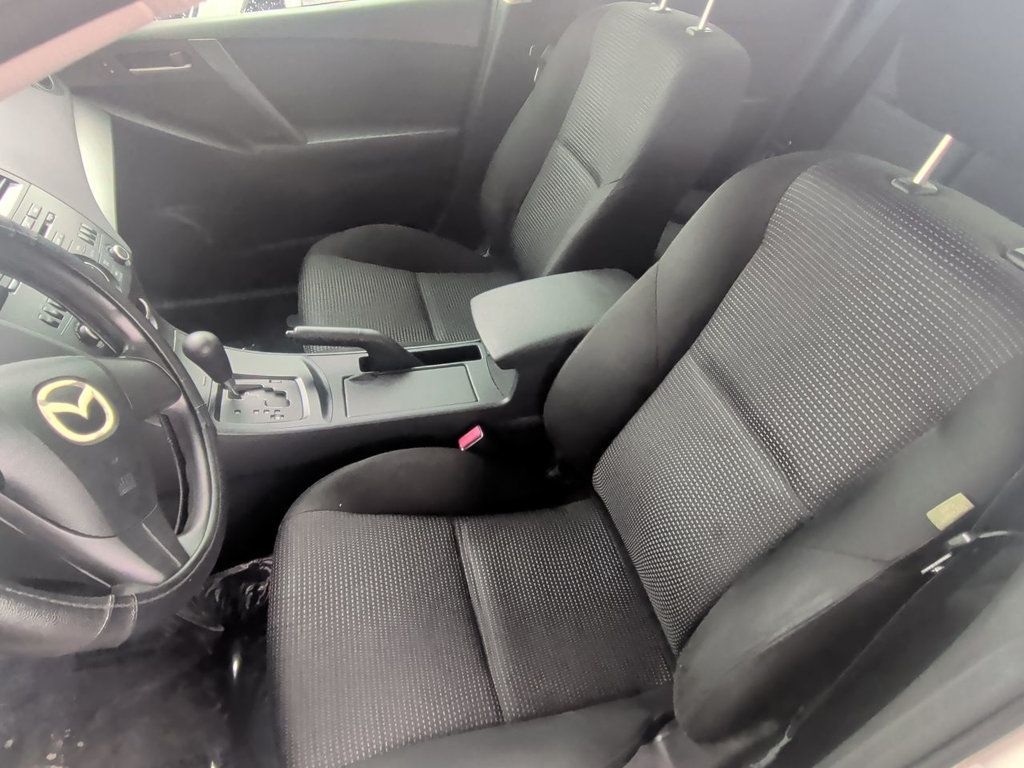 Mazda Mazda3 4dr Sedan Automatic i Sport photo 14