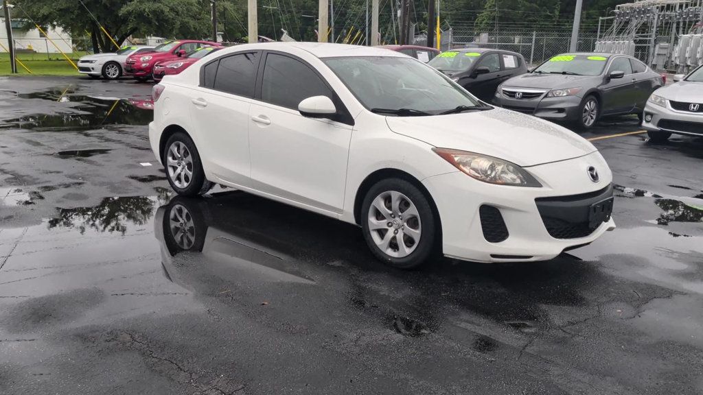 Mazda Mazda3 4dr Sedan Automatic i Sport photo 2