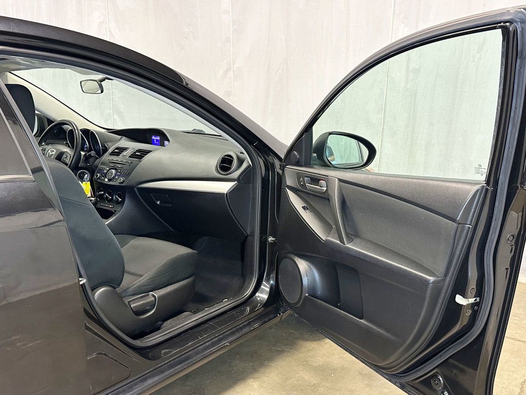 2012 Mazda Mazda3 4dr Sedan Automatic i Touring - 23081218 - 13