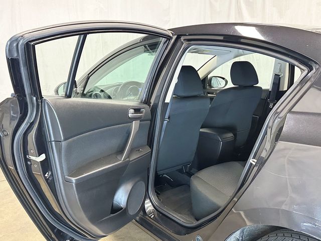 2012 Mazda Mazda3 4dr Sedan Automatic i Touring - 23081218 - 28