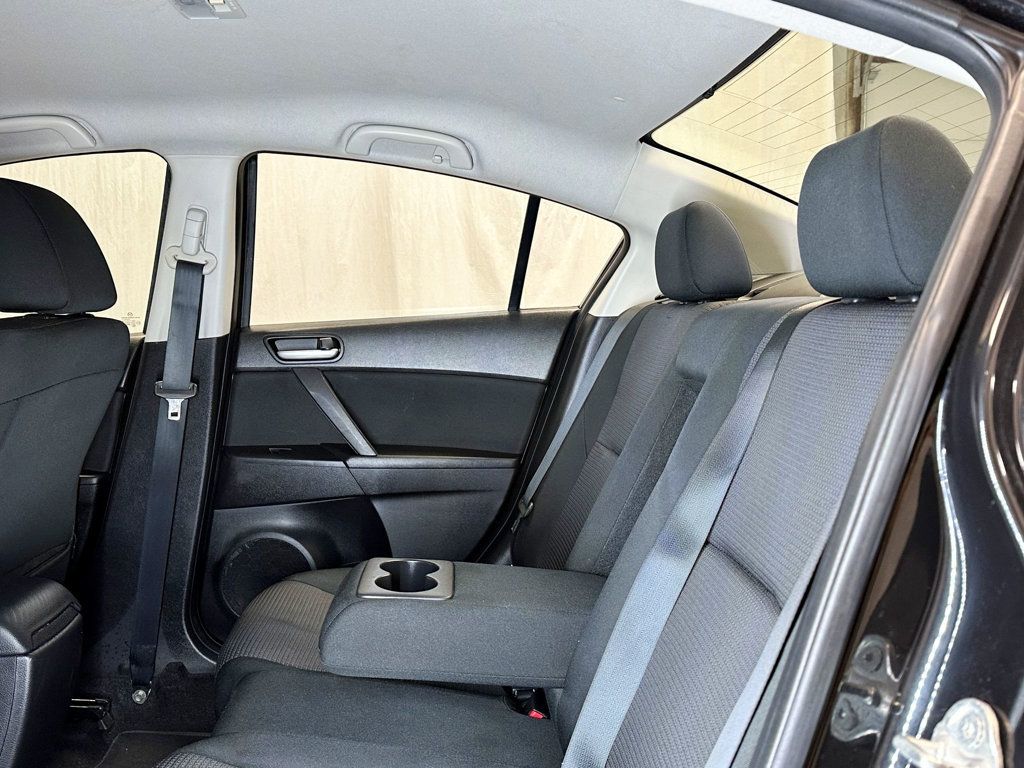 2012 Mazda Mazda3 4dr Sedan Automatic i Touring - 23081218 - 32