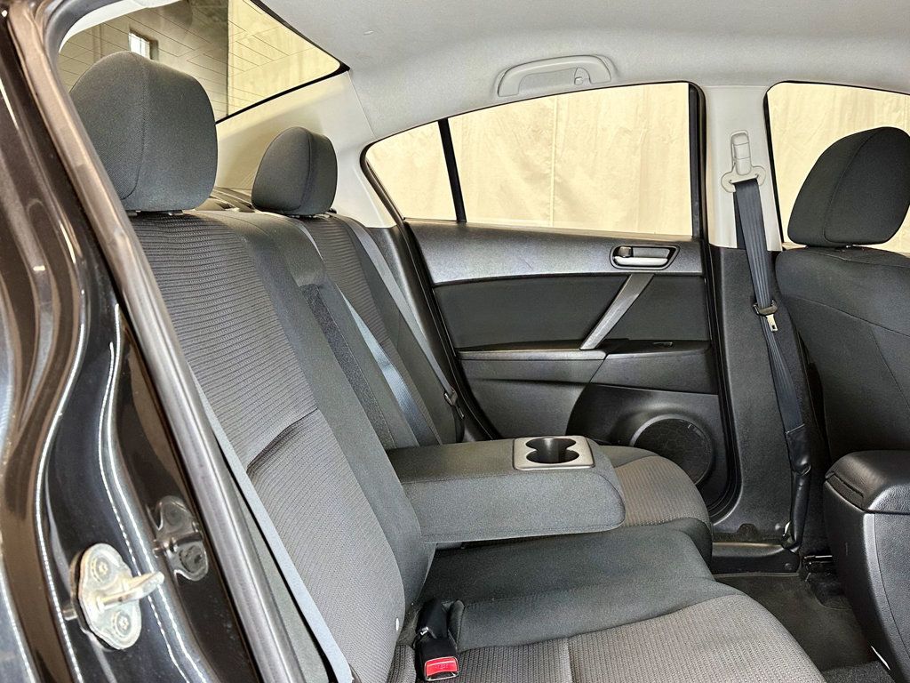 2012 Mazda Mazda3 4dr Sedan Automatic i Touring - 23081218 - 33