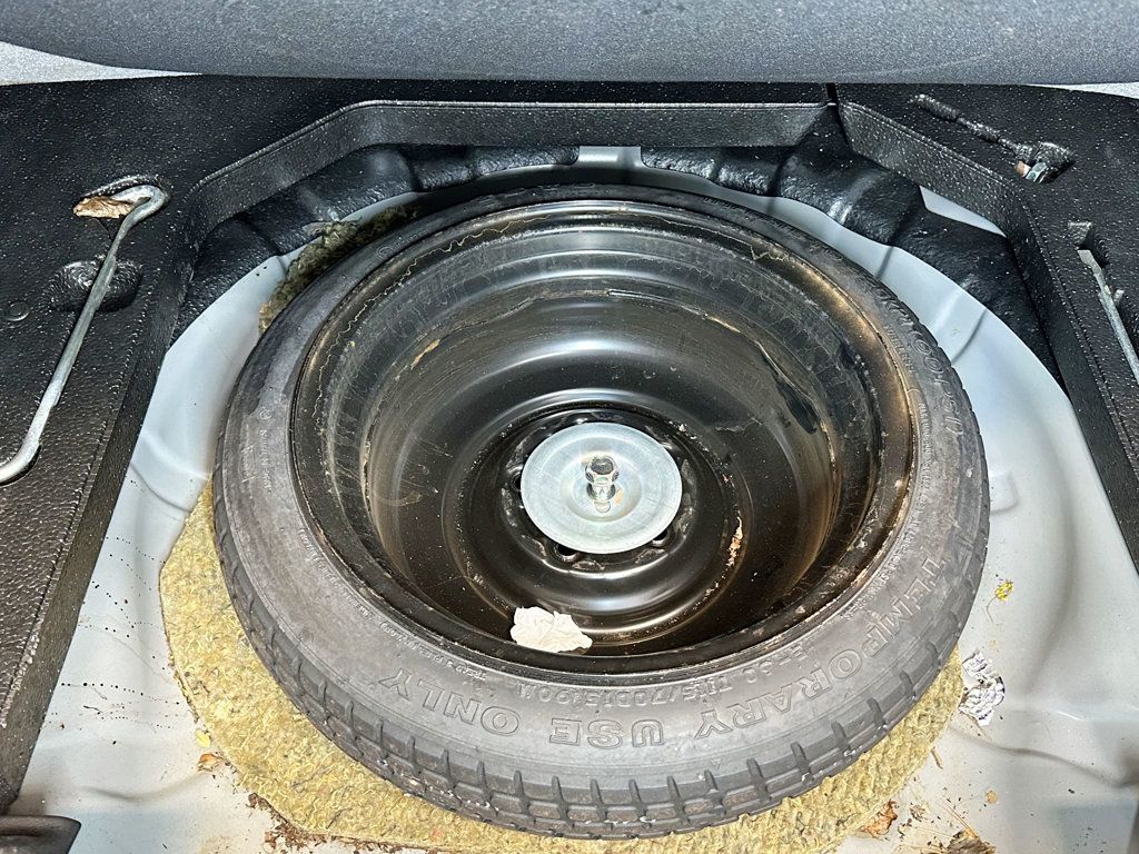 2012 Mazda Mazda3 4dr Sedan Automatic i Touring - 23081218 - 35