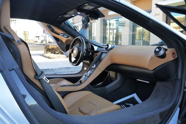 2012 McLaren MP4-12C Coupe - 18566221 - 16