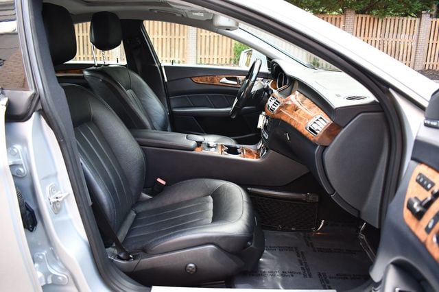 2012 Mercedes-Benz CLS 4dr Sedan CLS 550 RWD - 22871315 - 31