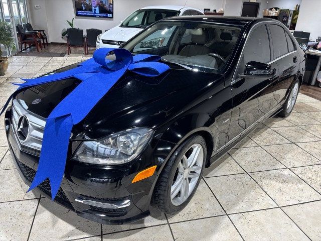 2012 Mercedes Benz C 250 Luxury photo 3