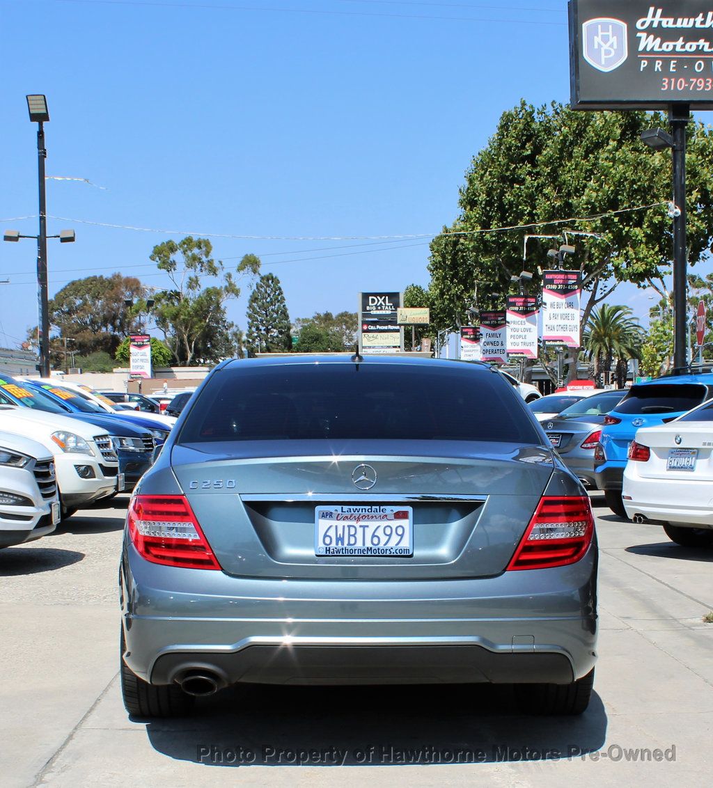 2012 Mercedes Benz C 250 Sport photo 4