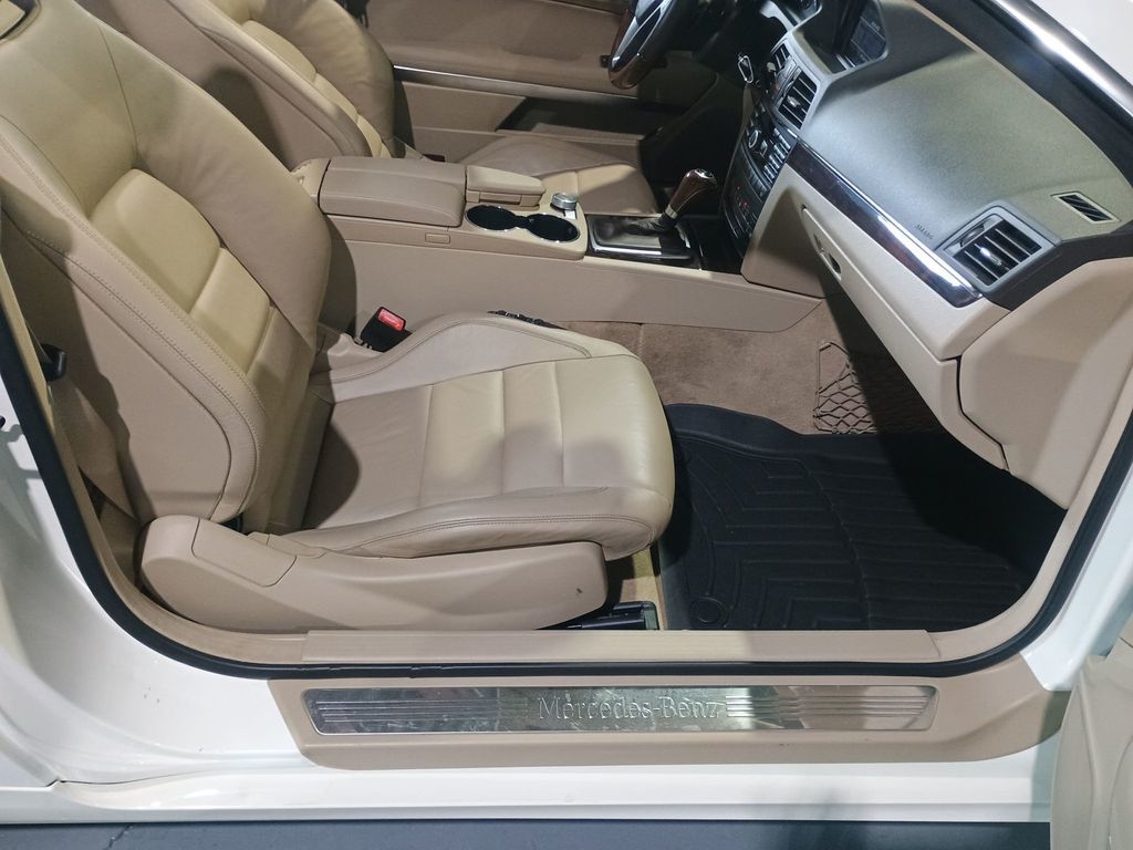 2012 Mercedes-Benz E-Class 2dr Cabriolet E 350 RWD Clean Carfax Florida Car - 22935216 - 38