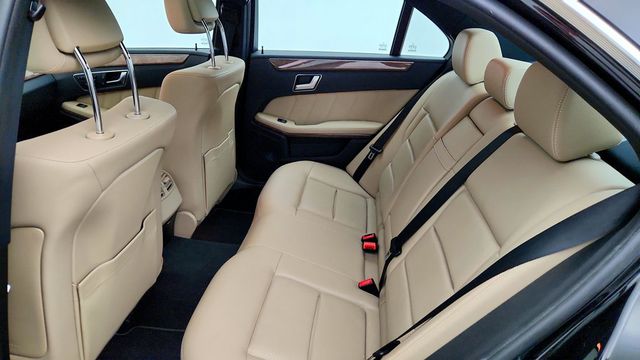 2012 Mercedes-Benz E-Class 4dr Sedan E 350 Luxury 4MATIC w/ Premium 1 Package - 23094739 - 20