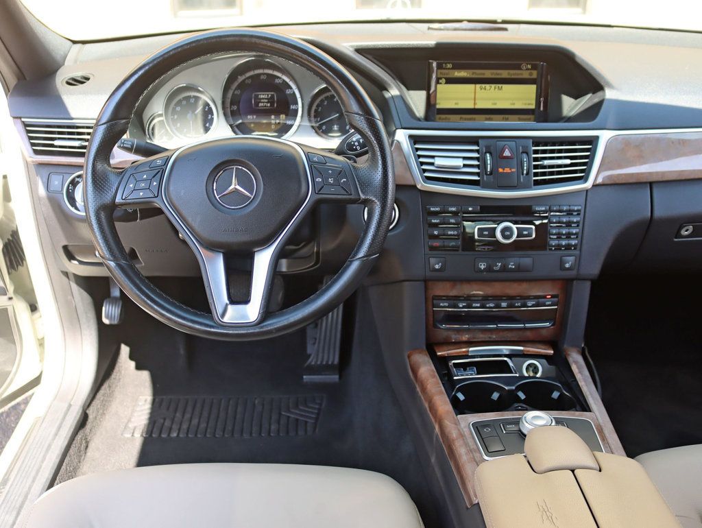 2012 Mercedes-Benz E-Class E350 4MATIC PREMIUM 2 / PANORAMA SUNROOF SEDAN - 23076122 - 10