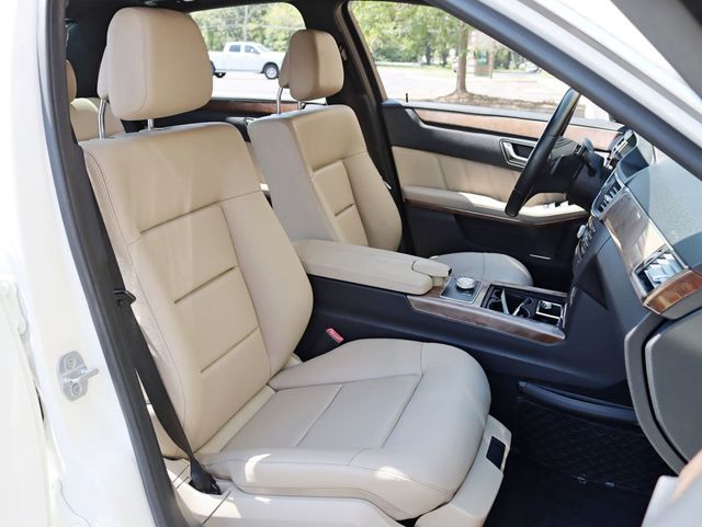 2012 Mercedes-Benz E-Class E350 4MATIC PREMIUM 2 / PANORAMA SUNROOF SEDAN - 23076122 - 21