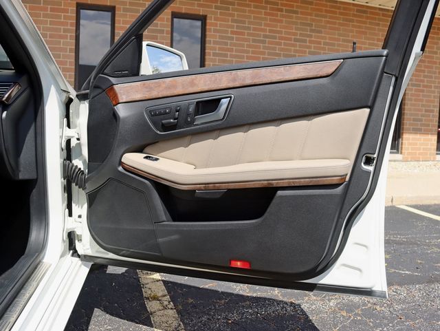2012 Mercedes-Benz E-Class E350 4MATIC PREMIUM 2 / PANORAMA SUNROOF SEDAN - 23076122 - 28