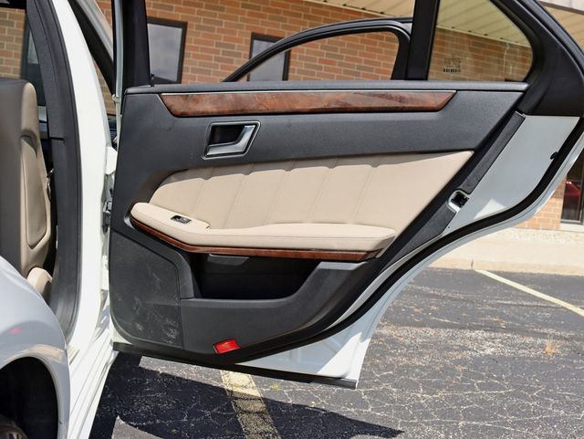 2012 Mercedes-Benz E-Class E350 4MATIC PREMIUM 2 / PANORAMA SUNROOF SEDAN - 23076122 - 30