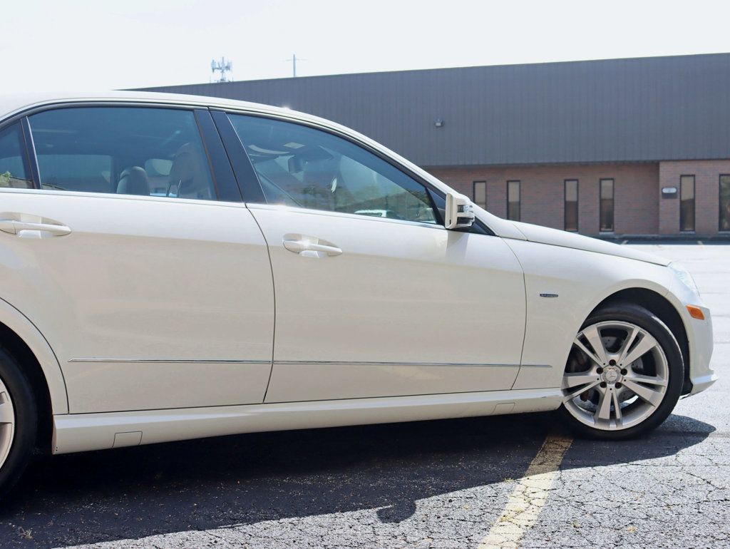 2012 Mercedes-Benz E-Class E350 4MATIC PREMIUM 2 / PANORAMA SUNROOF SEDAN - 23076122 - 3