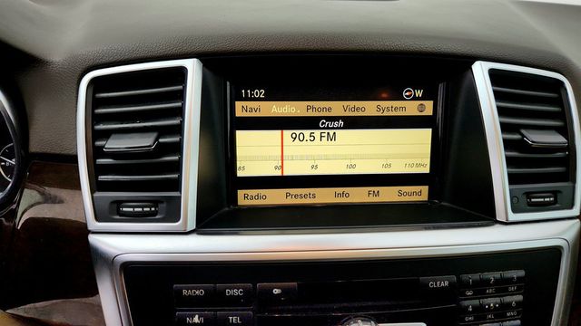 2012 Mercedes-Benz M-Class 2012 Mercedes-Benz ML 350 4MATIC w/ Premium 2 Package - 23080967 - 17