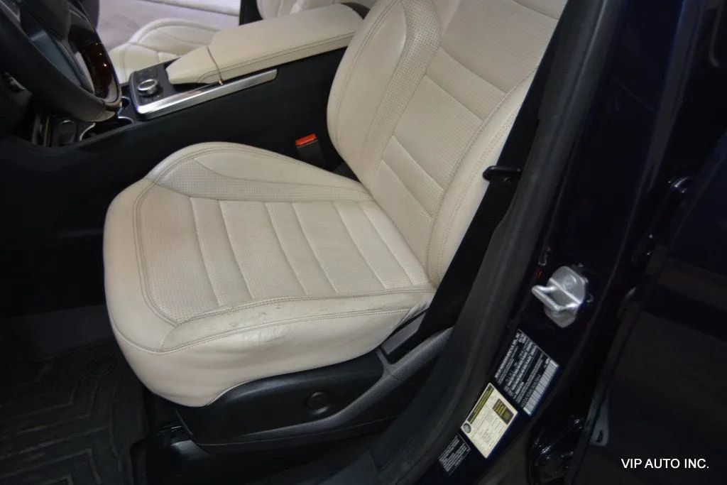 2012 Mercedes-Benz M-Class 4MATIC 4dr ML 63 AMG - 23062875 - 16