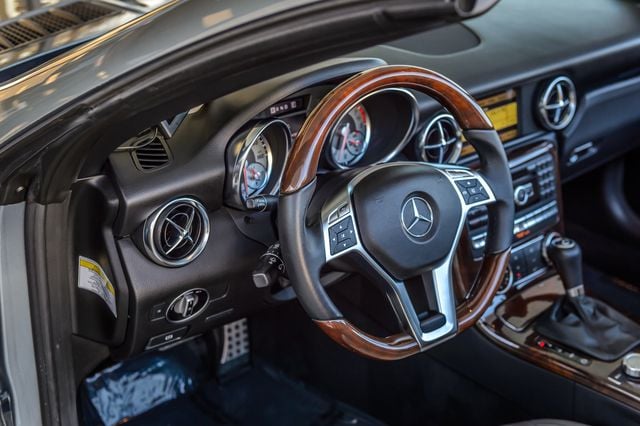 2012 Mercedes-Benz SLK SLK250 - RETRACTABLE HARD TOP CONVERTIBLE - SUPER CLEAN MUST SEE - 22994315 - 32