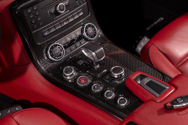 2012 Mercedes-Benz SLS AMG 2dr Roadster SLS AMG - 22850358 - 11