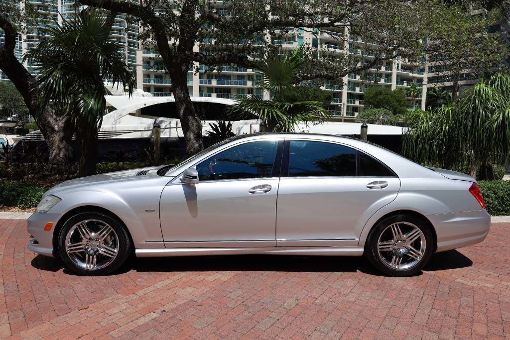 2012 Mercedes Benz S 550 photo 2