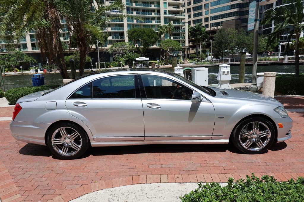 2012 Mercedes Benz S 550 photo 19