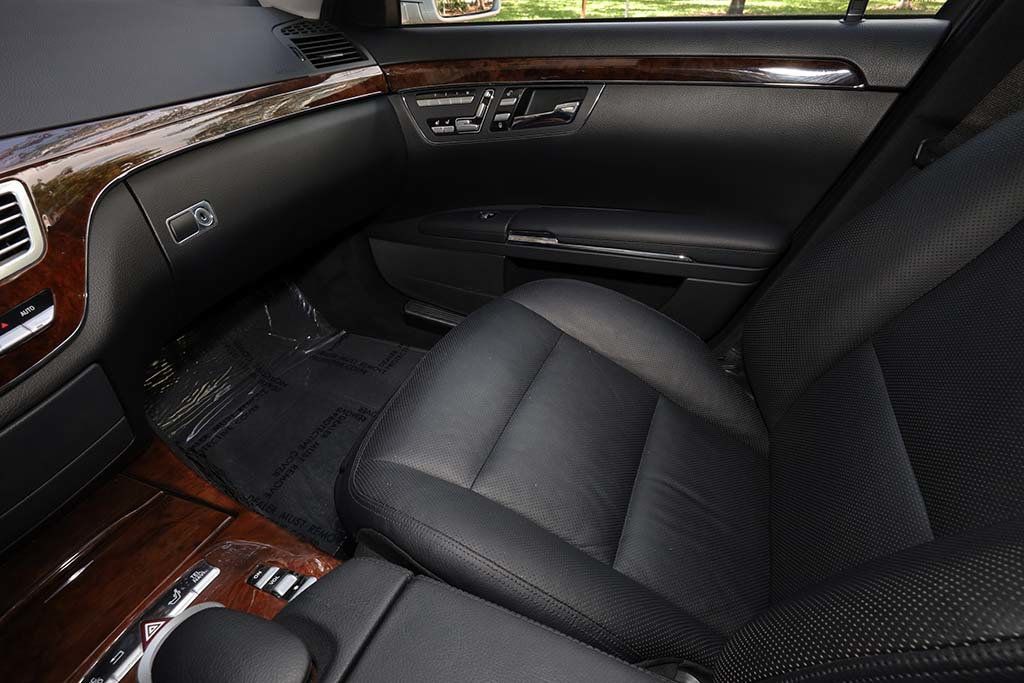 2012 Mercedes Benz S 550 photo 31