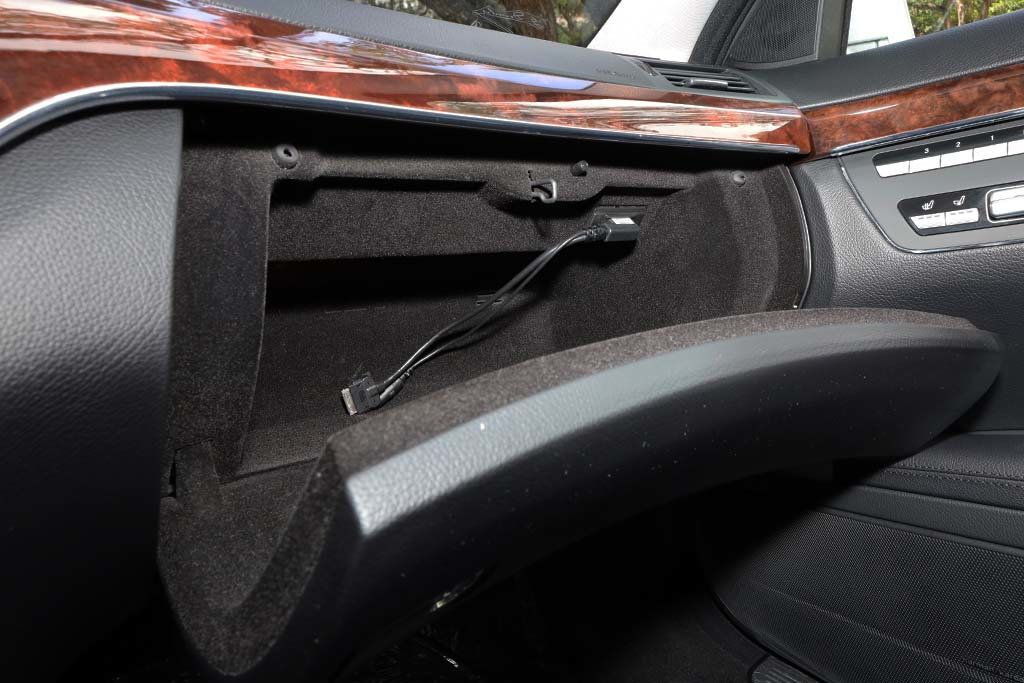 2012 Mercedes Benz S 550 photo 37