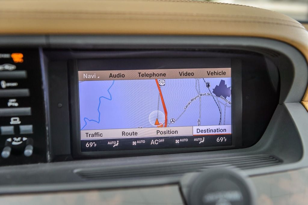 2012 Mercedes-Benz S-Class S550 - KEYLESS GO - MULTICONTOUR SEATING -NAV - BLUETOOTH - 22671180 - 19