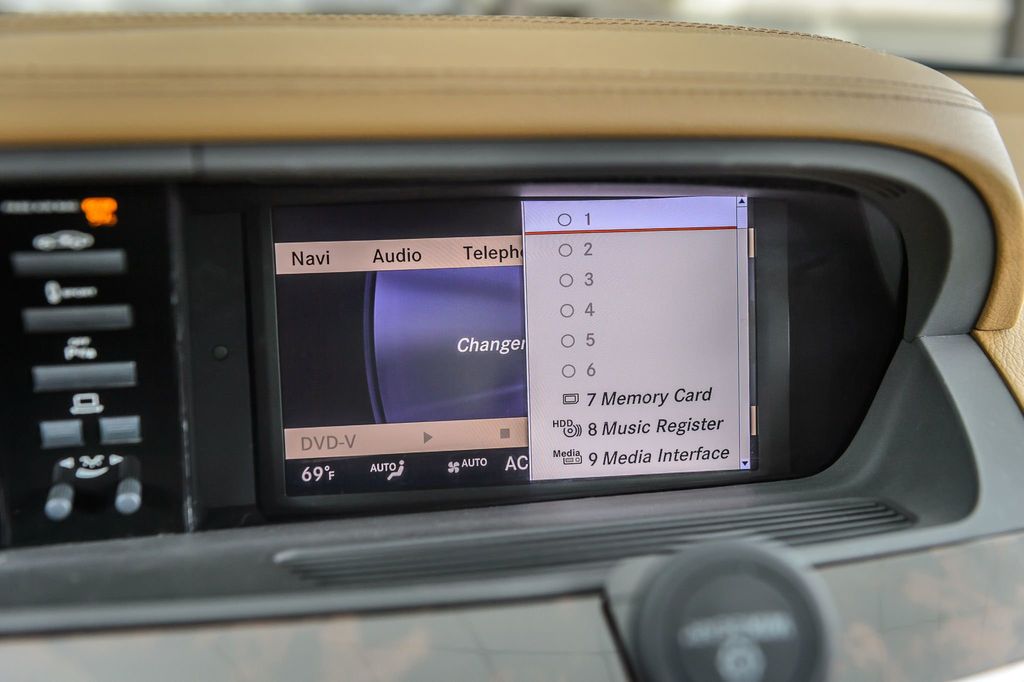 2012 Mercedes-Benz S-Class S550 - KEYLESS GO - MULTICONTOUR SEATING -NAV - BLUETOOTH - 22671180 - 22
