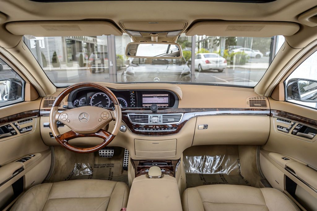2012 Mercedes-Benz S-Class S550 - KEYLESS GO - MULTICONTOUR SEATING -NAV - BLUETOOTH - 22671180 - 47