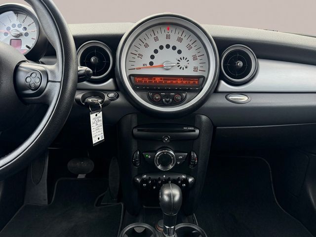 2012 MINI Cooper Clubman PANORAMIC SUNROOF, HEATED SEATS, SPORT SEATS, COLD WEATHER PKG - 23005293 - 9