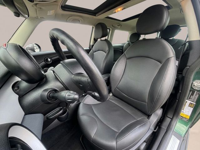 2012 MINI Cooper Clubman PANORAMIC SUNROOF, HEATED SEATS, SPORT SEATS, COLD WEATHER PKG - 23005293 - 6