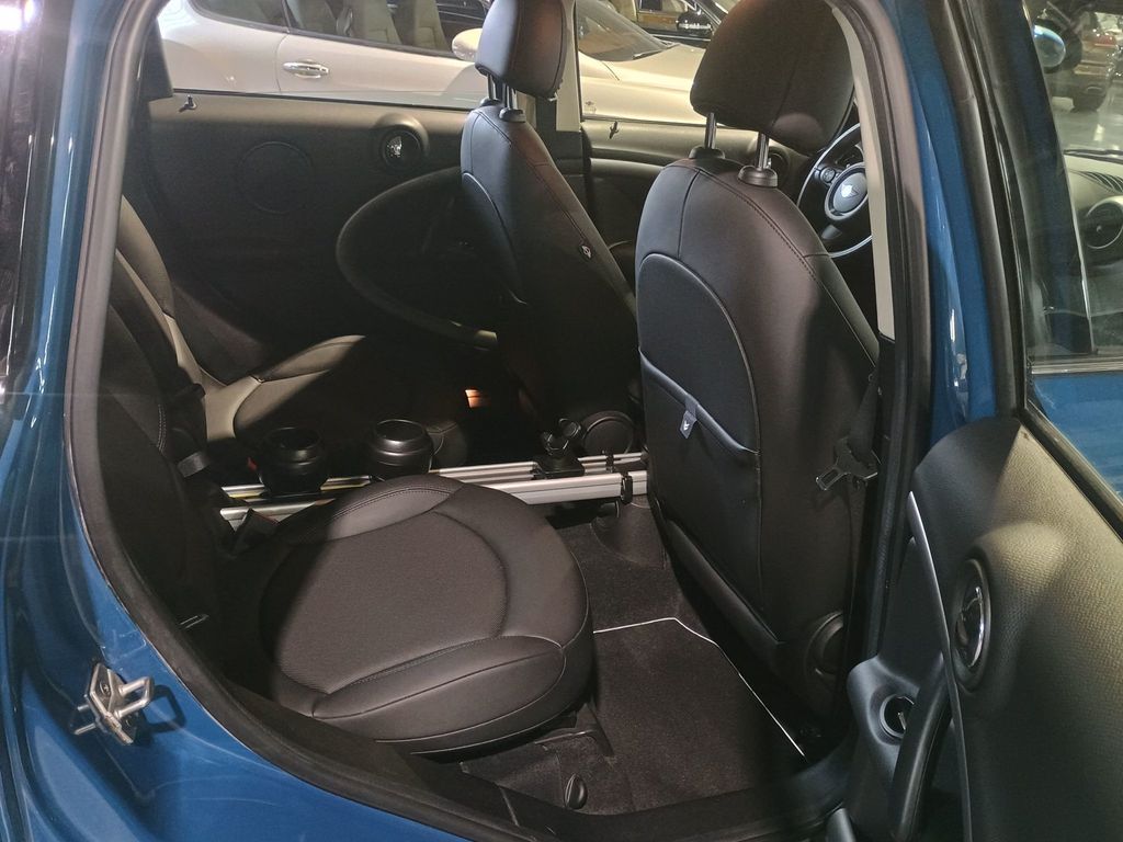 2012 MINI Cooper Countryman FWD 4dr 1 Owner Clean Carfax - 22940967 - 28