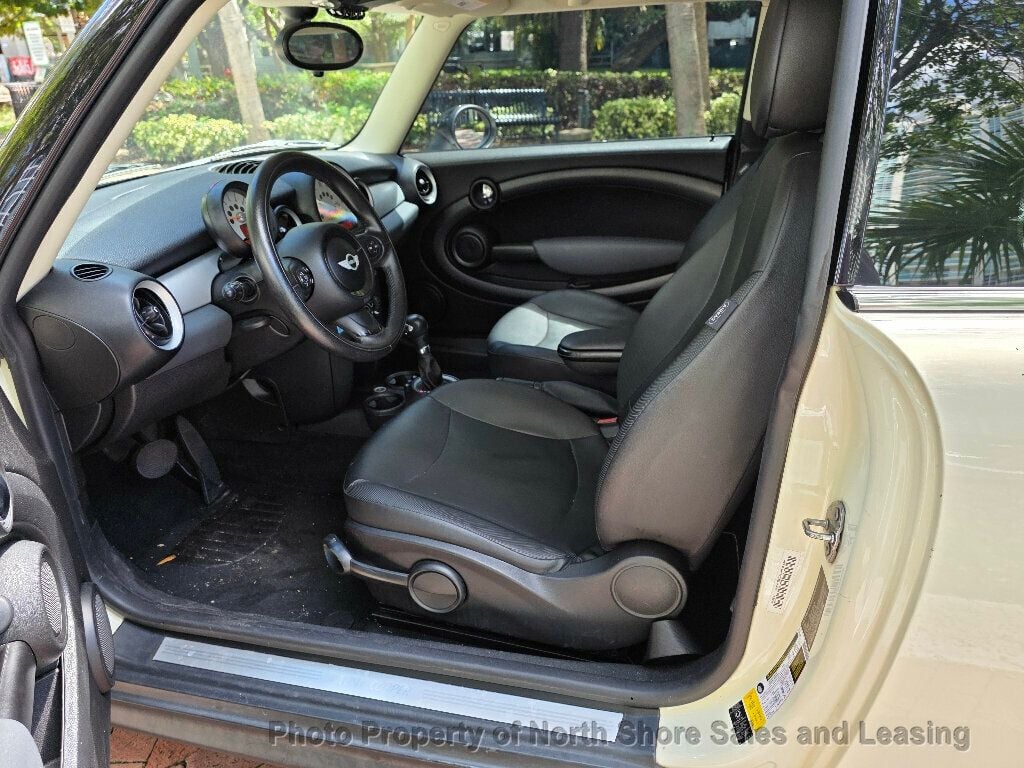 2012 MINI Cooper Hardtop 2 Door  - 22923426 - 17