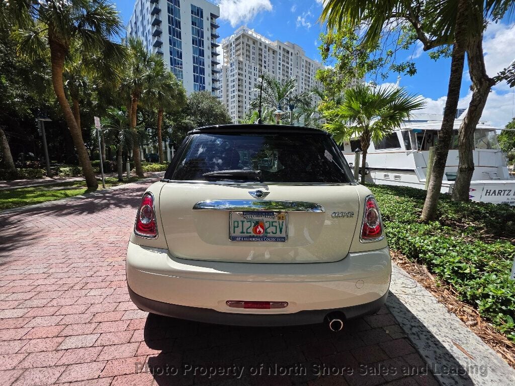 2012 MINI Cooper Hardtop 2 Door  - 22923426 - 32