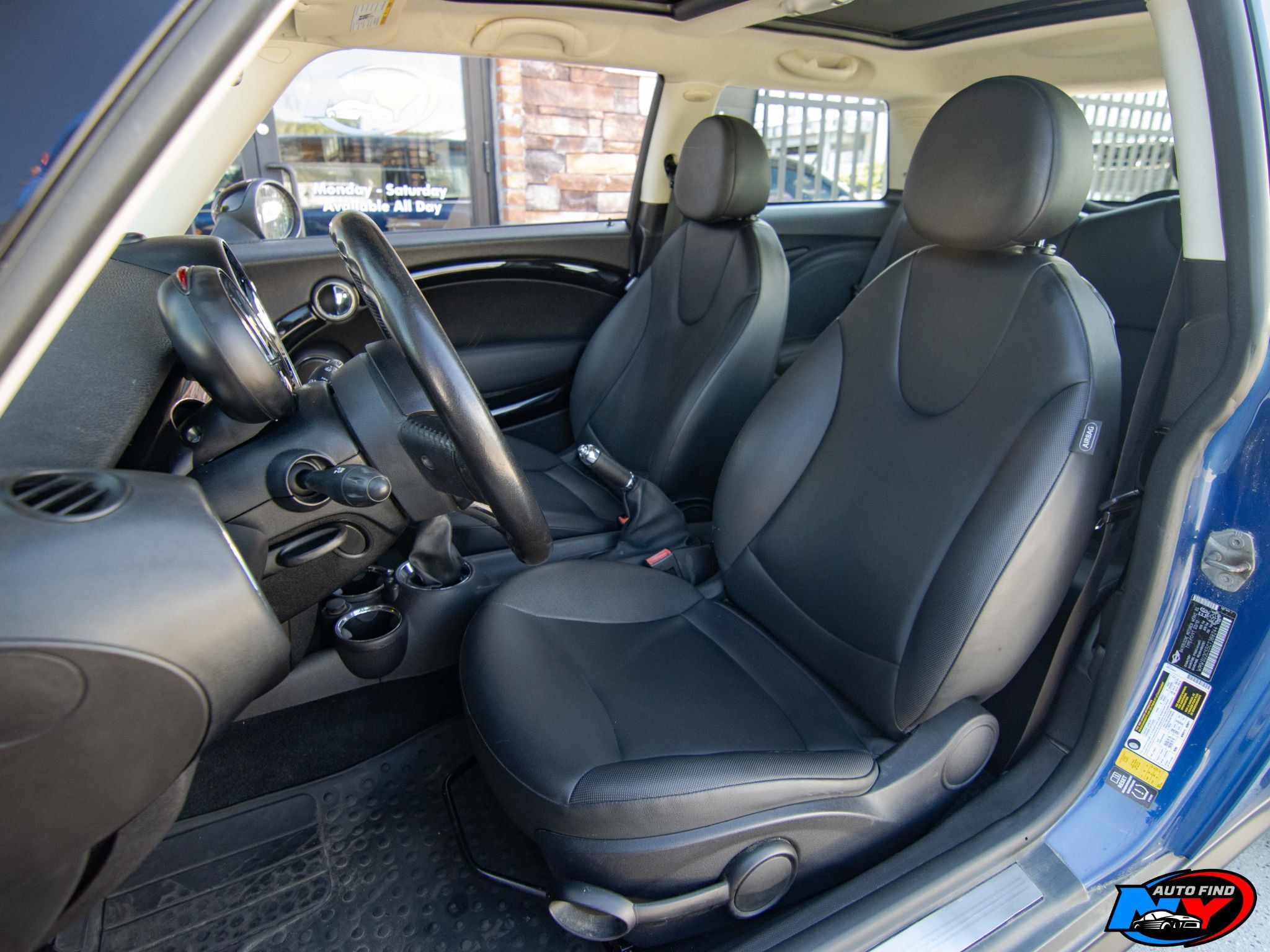 2012 Mini Cooper Hardtop 2 Door Coupe photo 10