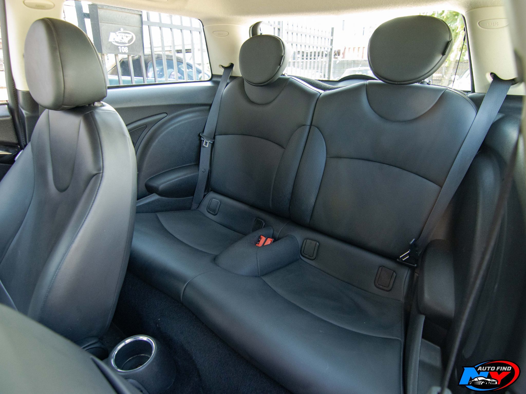 2012 Mini Cooper Hardtop 2 Door Coupe photo 11