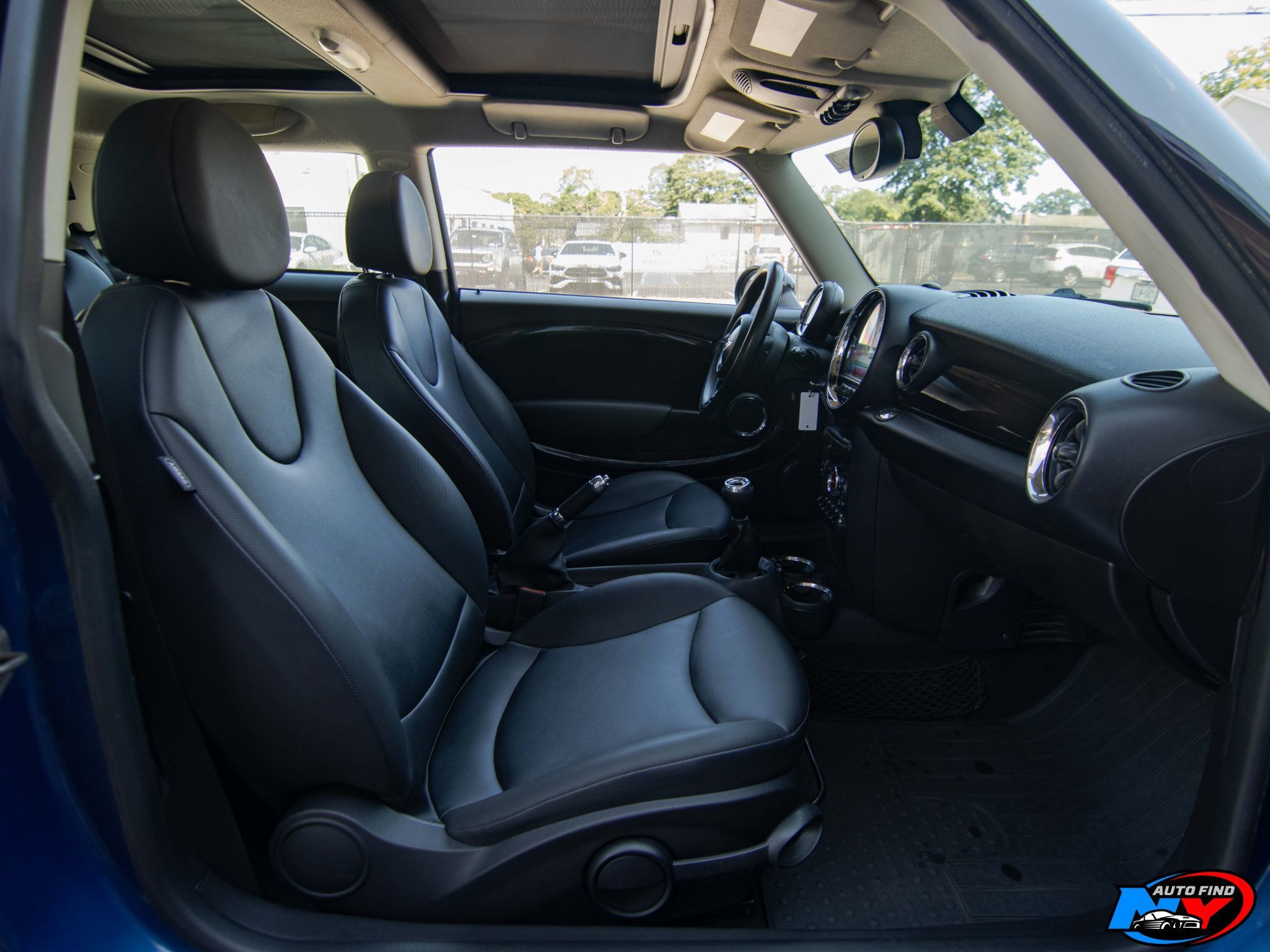 2012 Mini Cooper Hardtop 2 Door Coupe photo 14