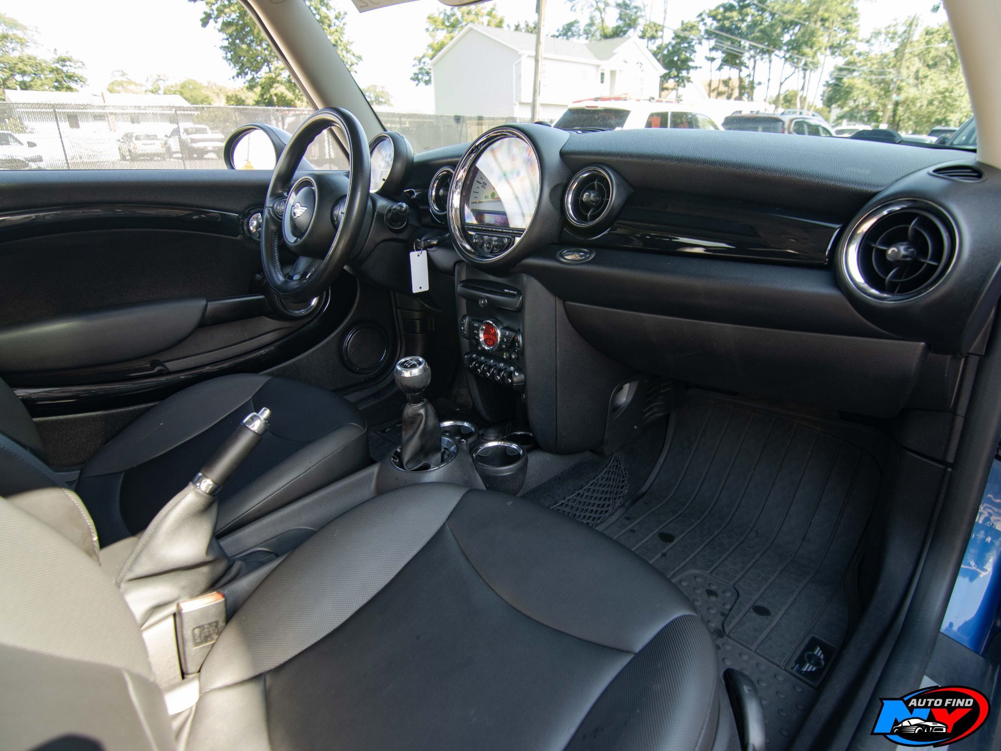 2012 Mini Cooper Hardtop 2 Door Coupe photo 2