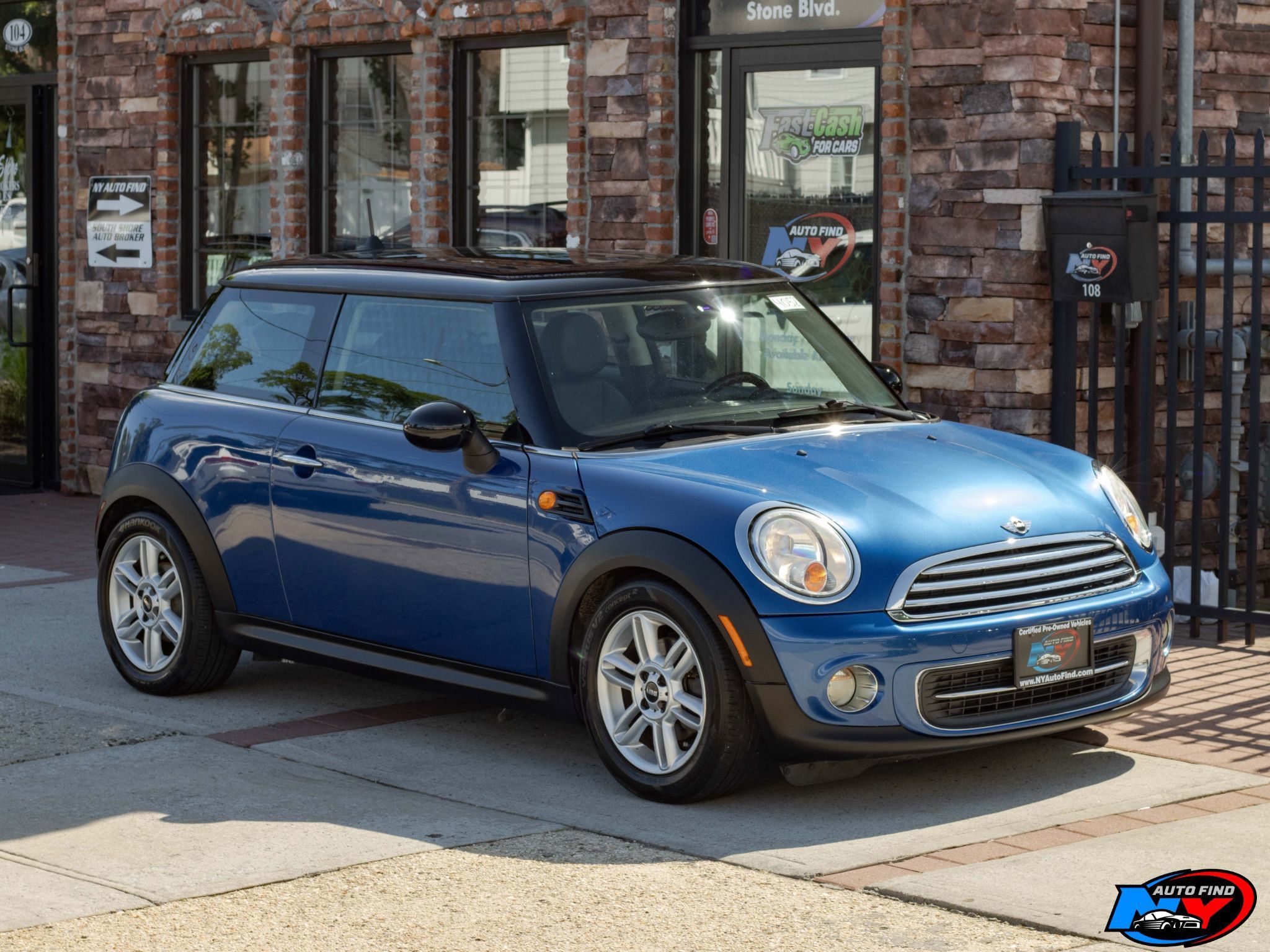 2012 Mini Cooper Hardtop 2 Door Coupe photo 5