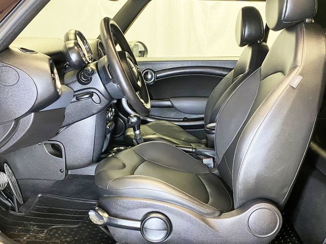 2012 MINI Cooper S Convertible  - 22973705 - 25