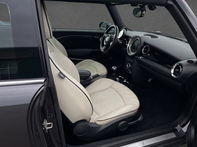 2012 MINI Cooper S Convertible CLEAN CARFAX, 6-SPD MANUAL, CONVERTIBLE, HARMAN KARDON, PREMIUM - 23063999 - 5